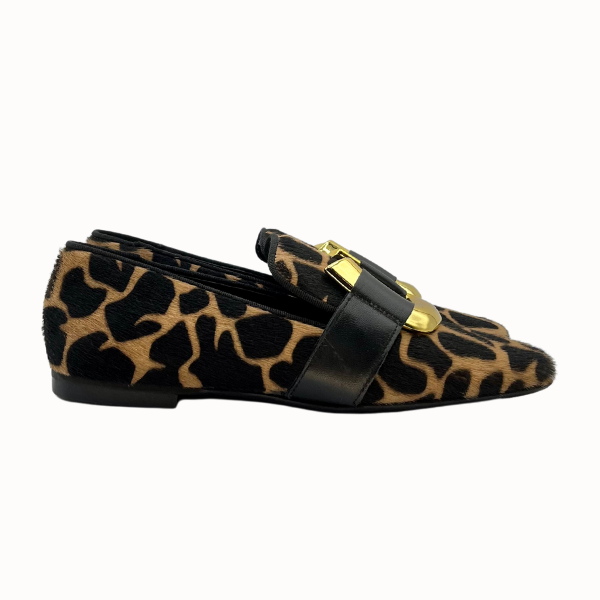 Slipper in cavallino stampa giraffa e staffa dorata