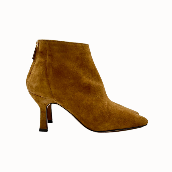 Ankle boots in camoscio tabacco