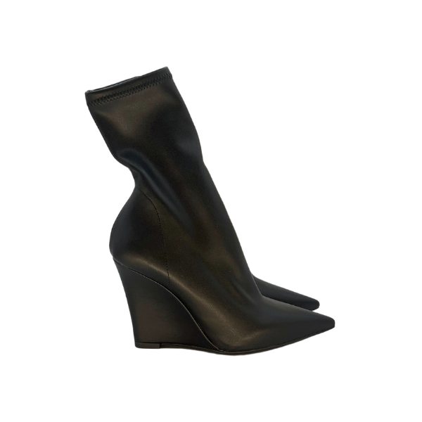 Stivaletto elasticizzato con zeppa