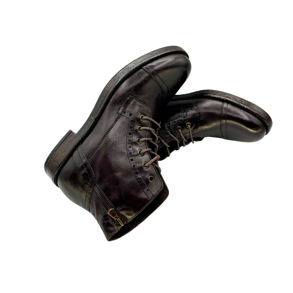 Stivaletto allacciato