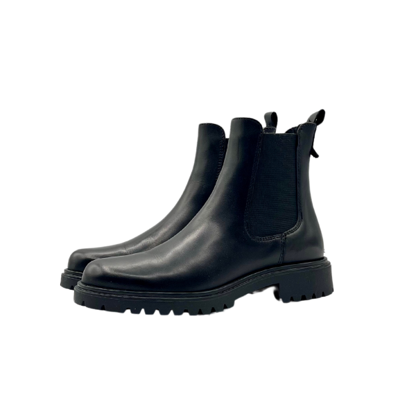 Chelsea boots