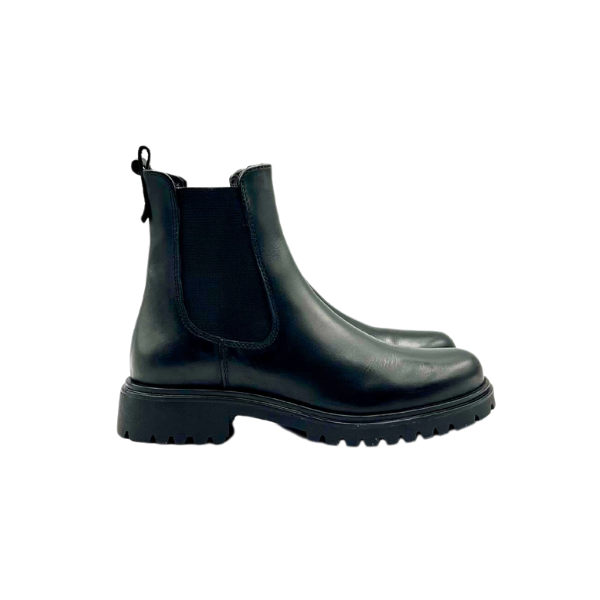 Chelsea boots