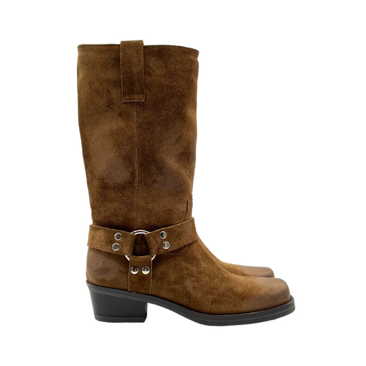 Stivale tipo Frye in camoscio tabacco