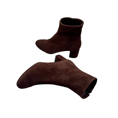 Stivaletto in camoscio elasticizzato