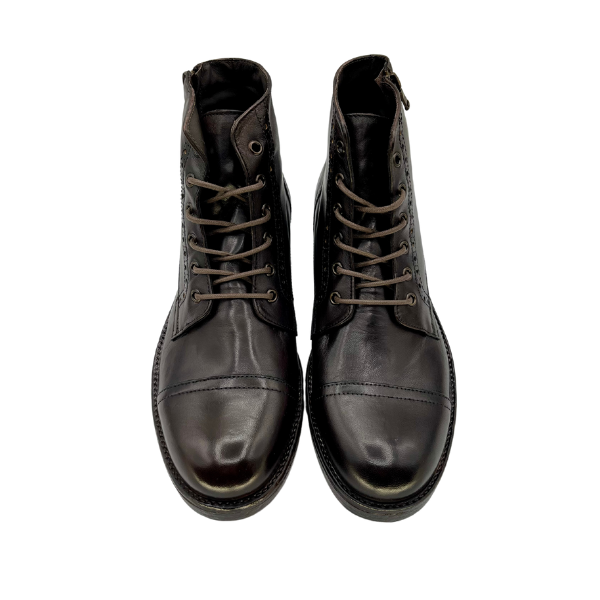 Stivaletto allacciato