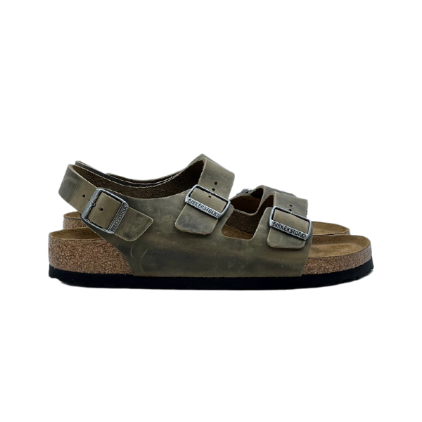 Sandalo Birkenstock in pelle oliata e cinturino