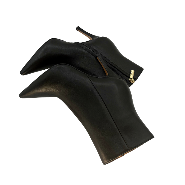 Stivaletto punta sfilata tacco stiletto