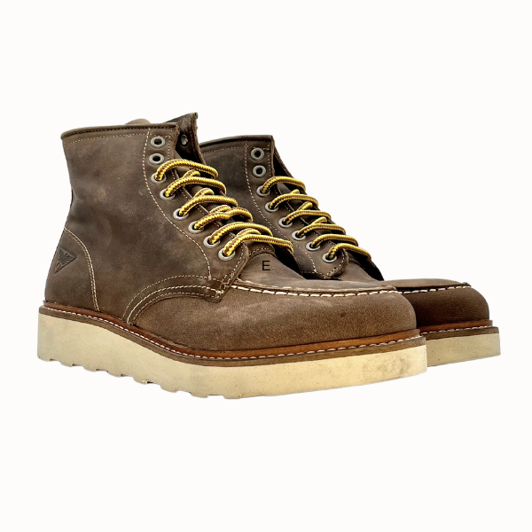 Worker boots allacciato