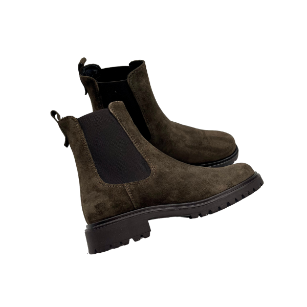 Chelsea boots