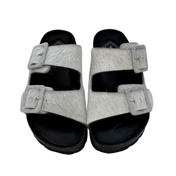 Sandalo doppia fascia in fur e sottopiede imbottito