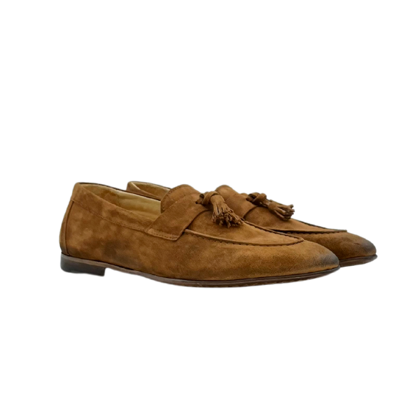 Mocassino in camoscio caramel e nappine