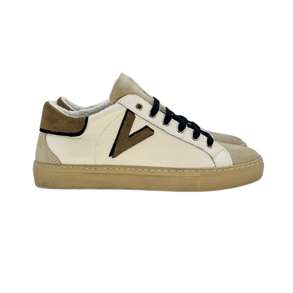 Sneakers V2 Brand