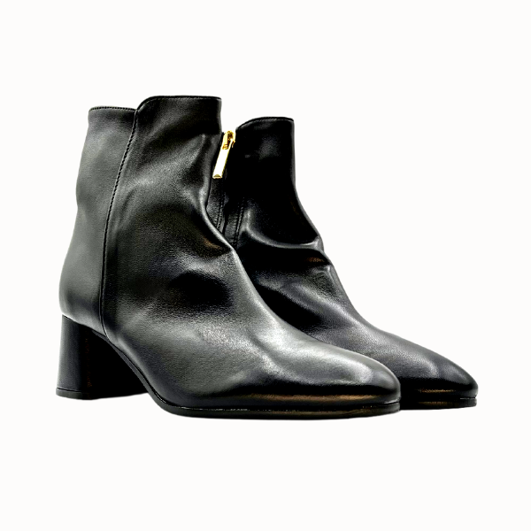 Stivaletto in nappa nera tacco 50