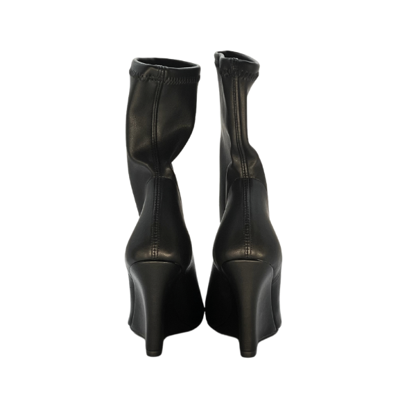Stivaletto elasticizzato con zeppa