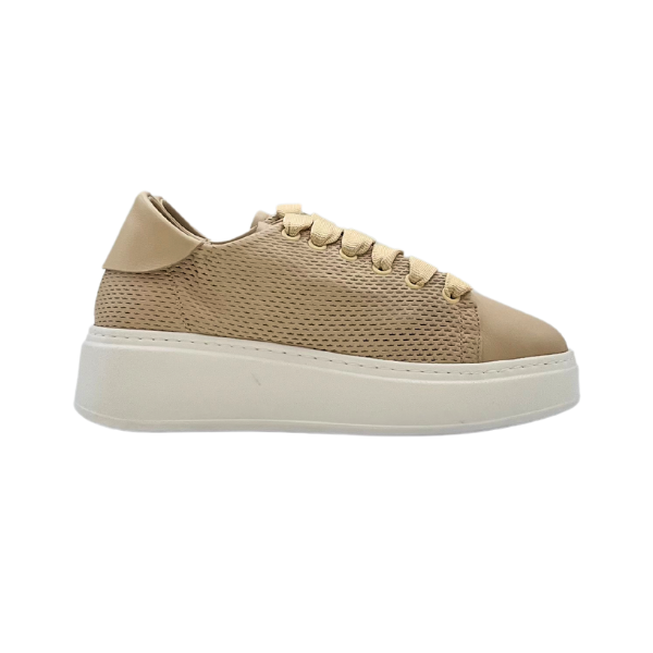 Sneakers in pelle intrecciata e suola doppia