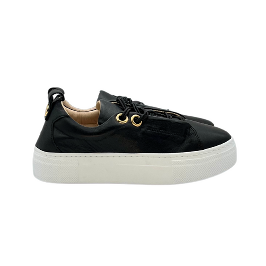 Sneakers doppio fondo con lacci nascosti