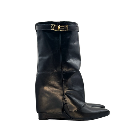 Stivaletto con zeppa interna