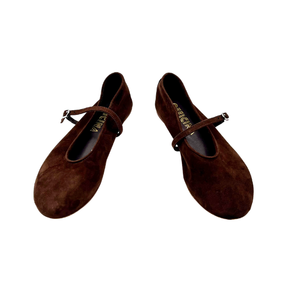 Ballerina forma a piede