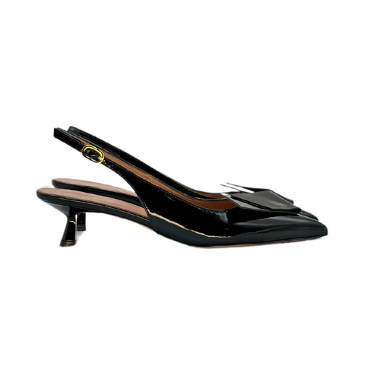 Slingback in vernice con risvolto