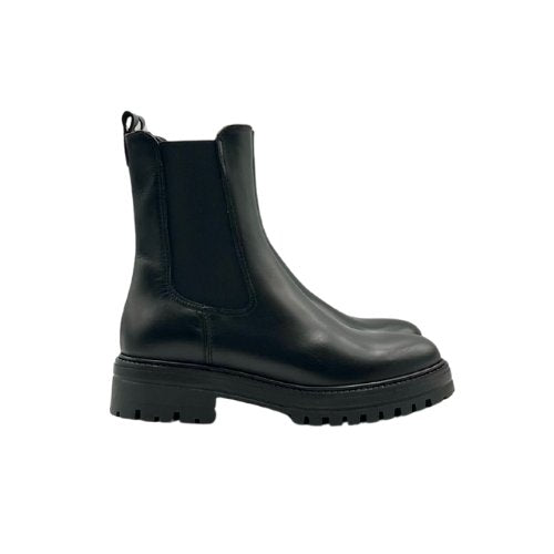 Chelsea boots